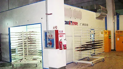 Cabine de peinture pour menuiserie