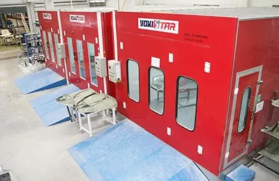 Cabine de peinture à flux vertical avec unité d’air arrière
